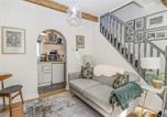 Location vacances  Gare d'Halifax - 4 Pulmans Place-3