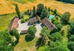Location vacances Bourgogne - Crazy Villa Chasseuserie 89 - Heated pool - Soccer - 1h30 Paris - 45 p-4
