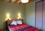 Location vacances  Allier - Ancien Atelier Cosy pour Vacances en Montagne - Fr-1-489-140-3