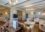 Location vacances Macerata - 6 Bedroom Beautiful Home In Treia-4