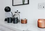 Location vacances  Gare de Newport - The Coachhouse by Solace Stays-3
