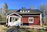Location vacances Eksjö - 5 person holiday home in Myresjö-1