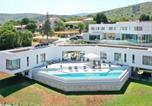 Location vacances Podbablje - Beautiful Home In Zmijavci With Sauna-1