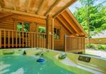 Villages vacances Tenby - Bulworthy Forest Lodges-1