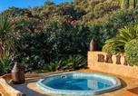 Location vacances La Môle - Villa avec piscine, jacuzzi et vue mer à Cavalaire - Fr-1-100-265-4