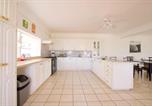 Location vacances  Palm Island ou Ile Prune - Villa Heights Guest House-3