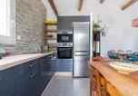 Location vacances Cornillon - Cosy holiday home with pool, cleaning included-4