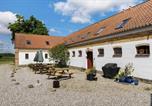 Location vacances Glesborg - 7 Bedroom Stunning Home In Grenaa - D70125-2