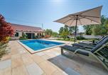 Location vacances Zemunik Donji - Haus Zdravko in Prkos - Haus für 4 Personen-2