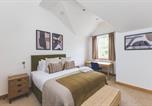 Location vacances Hounslow - Elegant 1bdr Flat with Private Patio-2