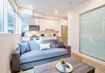 Hôtel Canada - The Roland Chic 2br Basement Suite 2br Toronto Getaway near Downtown-1