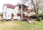 Location vacances Balatonkeresztúr - Apartment in Balatonmariafürdo 19268-2