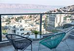 Location vacances  Nazareth - Hofesh Yehonatan Michelangelo 1 Garden Apt Pool-2
