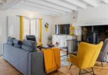 Location vacances Saint-Lyphard - Chaumière au calme avec terrasse, à 9 km des plages, 3 chambres, parking privé et équipements bébé. - Fr-1-306-1276-4