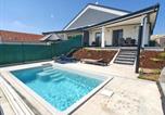 Location vacances Balatongyörök - No 121 Villa Bacasba with heated and covered pool-1