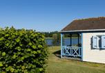 Camping Durtal - Espace Touristique du Lac de Mansigné - Village de Chalets-2