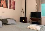 Location vacances Vigevano - Modern One-Bedroom Apartment with Terrace-4