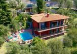 Location vacances Malcesine - Red house conditioned whit pool enchanting lake view-2