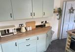 Location vacances Clay Cross - Lovely 3bd Home in the Heart of Morton-4