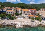 Location vacances Blato - Pet Friendly Home In Blato With Kitchen-2