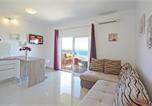 Location vacances Makarska - Lovely Apartment In Makarska With Lake View-1