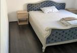 Location vacances Sremski Karlovci - Sremski Karlovci center 4 bedrooms apartment-2