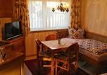 Location vacances  Gare de Greifswald - Bungalow Poggendorf-1