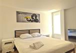 Location vacances Isles-sur-Suippe - Camden - Extérieur et parking-4