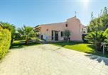 Location vacances  Ville métropolitaine de Palerme - Villa Limuti con piscina condominiale-1