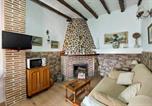 Location vacances Jubrique - Cozy Home In Benalaureia With Kitchen-3