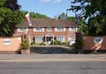 Location vacances Horley - All Seasons Gatwick Guest House & Parking-1
