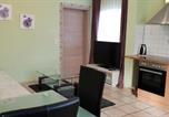Location vacances Niederkassel - Flats-4u - Cosy, quite & clean apartments in the city ( Apt.4 )-1