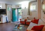 Location vacances Urbino - 3 Bedroom Awesome Apartment In Peglio-1