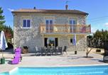 Location vacances Saint-Victor-de-Malcap - Luxury Villa with Private Pool in Saint Victor de Malcap-2