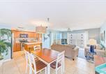 Location vacances North Redington Beach - Beachfront Condo Sleeps 10 Heated Pool - 307-1