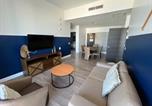Location vacances Hollywood - Ocean View Balcony Condo with Rooftop Pool-2
