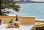 Location vacances Terrigal - Oceans at Terrigal a Beachfront Oasis-3