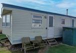 Location vacances Lowestoft - Charming 6 Berth Caravan With Decking By The Beach In Suffolk Ref 40107nd-1