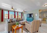 Location vacances  Parc national des Everglades - Canal-front, family-friendly home w/ soaking tub, dock access & water view-1