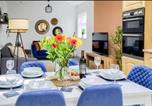 Location vacances La cathédrale Saint Michael de Coventry - Coventry Sleeps 8 Garden and Large Driveway-1