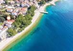 Location vacances  Sucuraj - Apartments Beach House Paradiso-1