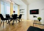 Location vacances  Aéroport de Bucarest - Ivory Residence Accommodation - Modern Comfort and Style-2