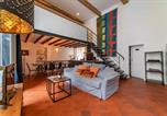 Location vacances Nîmes - Loft calme à la Maison Carrée - Une Nuit à Nîmes-1