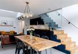 Location vacances Cambridge - Stylish Cambridge Home with free parking-1
