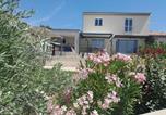 Location vacances Bédoin - Villa with a beautiful view at the foot of Mont Ventoux-2