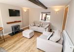 Location vacances  Gare de Chesterfield - Smithy Cottage-1