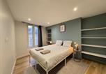 Location vacances  Sarthe - Le Grand Victor - Place de la Republique - 7 pers-1