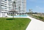 Location vacances  Valence - Global Properties, Apartamento para 5 personas con terraza y vistas a la piscina-1