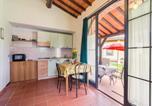 Location vacances Bucine - Aesthetic Farmhouse in Bucine with Barbecue-2