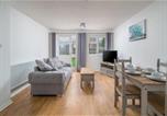 Location vacances Crawley - 1 Bedroom w Garden & Parking Near Gatwick Airport-1